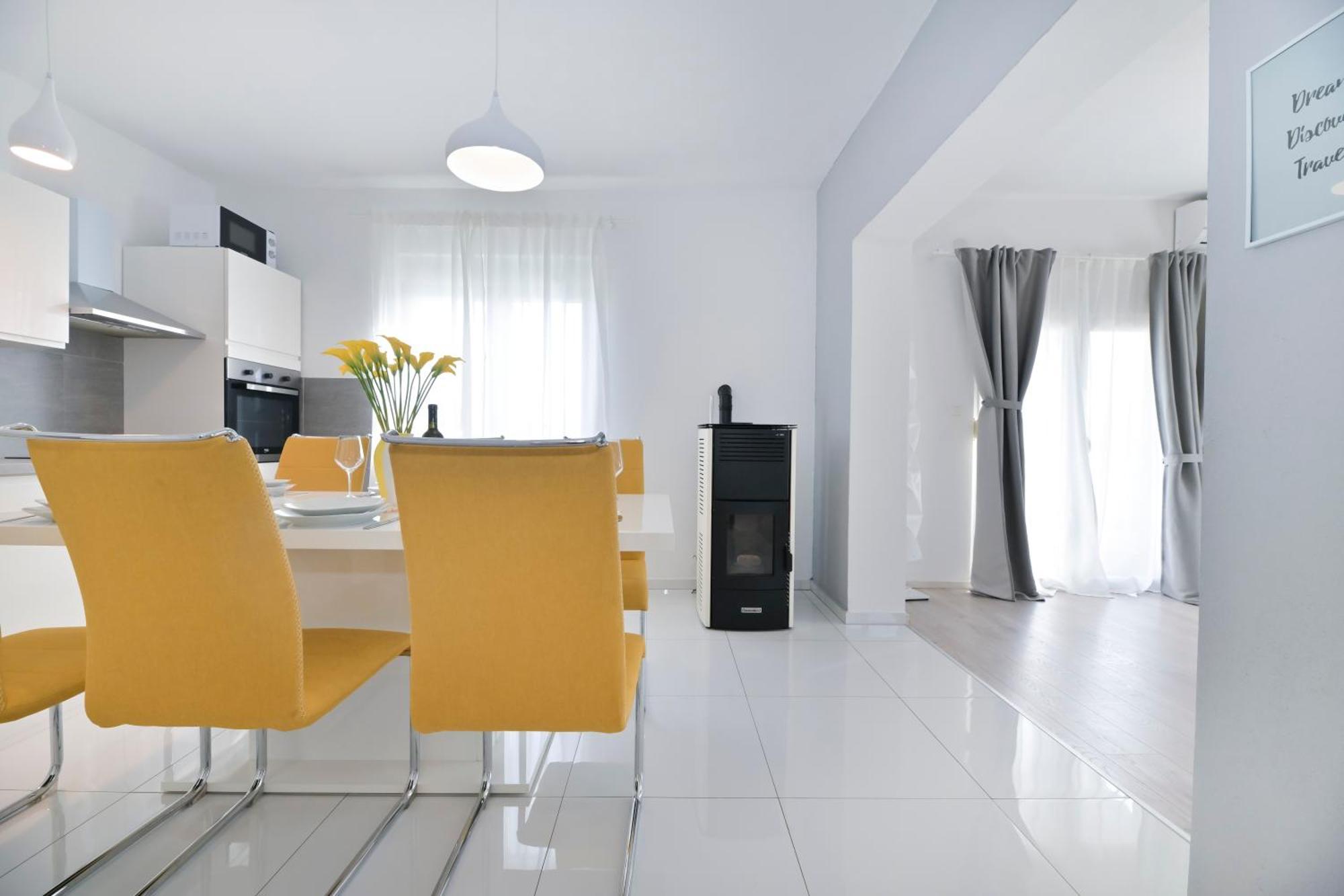 Apartment Amelie - With Pool And Sauna! Galovac  ภายนอก รูปภาพ