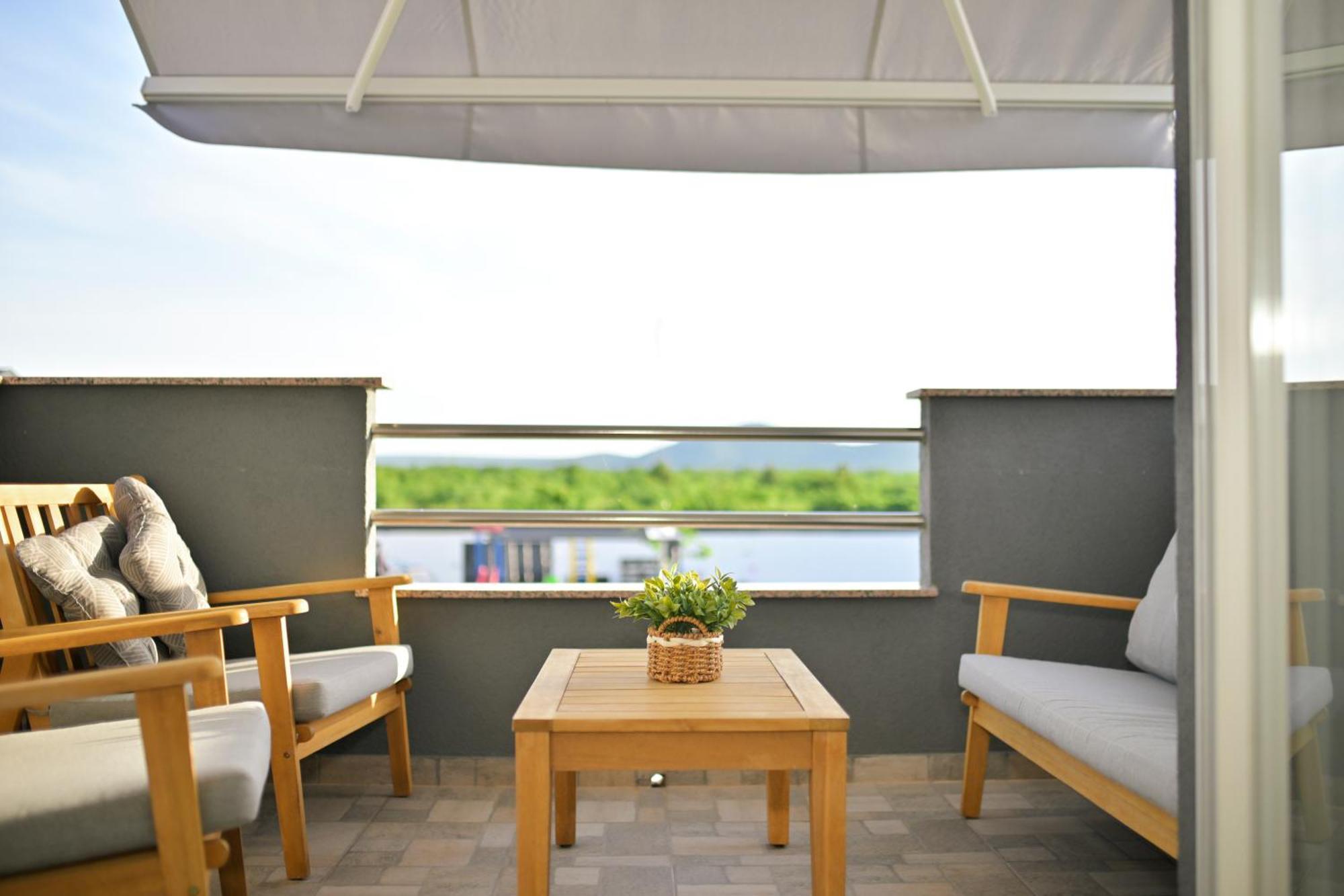 Apartment Amelie - With Pool And Sauna! Galovac  ภายนอก รูปภาพ