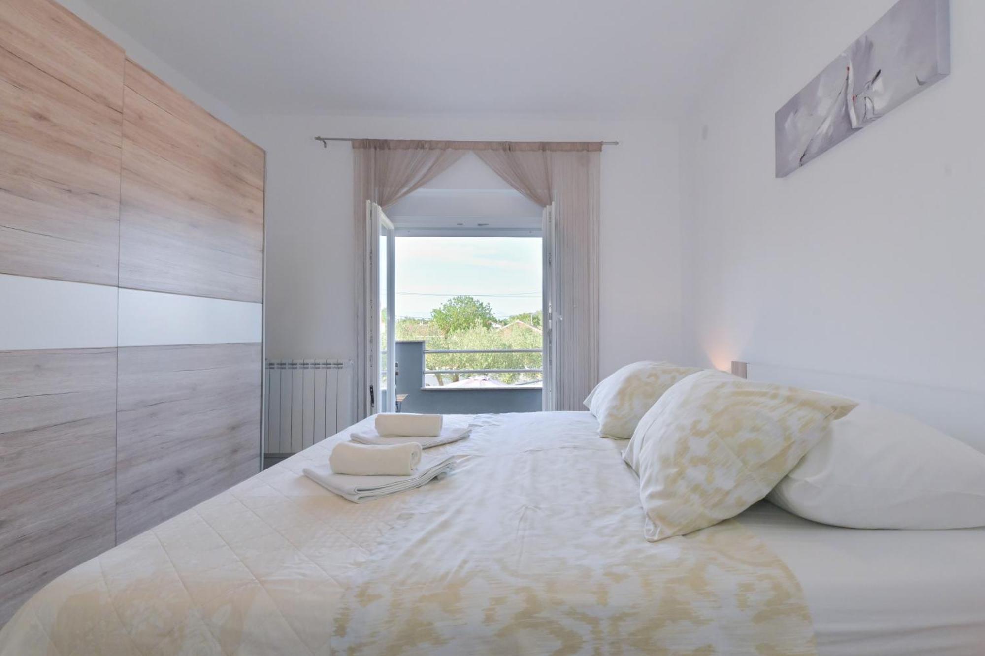 Apartment Amelie - With Pool And Sauna! Galovac  ภายนอก รูปภาพ